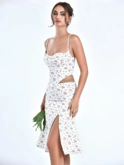 Miss Circle Mary White Floral Slit Skirt With Crystal Waist String